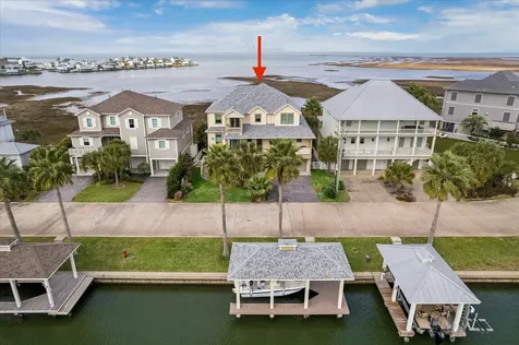 3126 Lafittes Point Galveston TX 77554