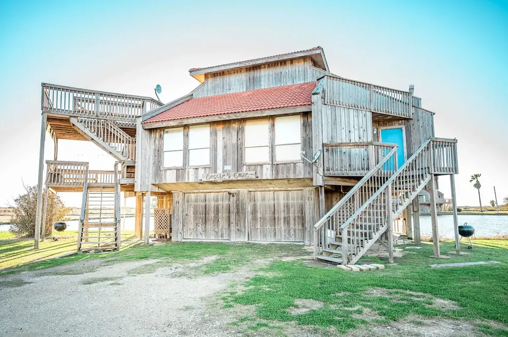 282 Private Road 640 27/28 Matagorda TX 77457