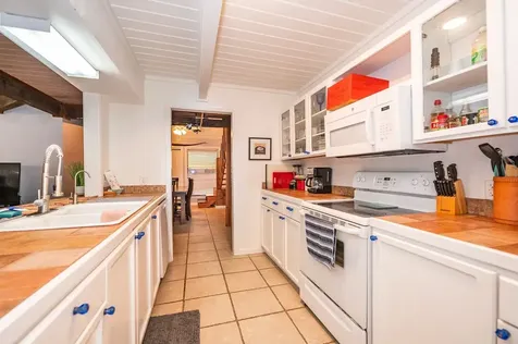 282 Private Road 640 27/28 Matagorda TX 77457