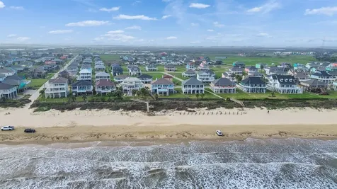 2276 Trinidad Drive Crystal Beach TX 77650