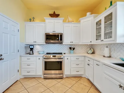 2276 Trinidad Drive Crystal Beach TX 77650