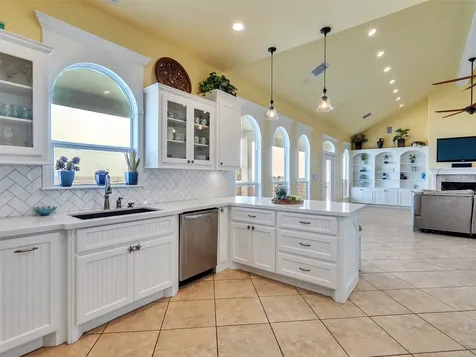 2276 Trinidad Drive Crystal Beach TX 77650
