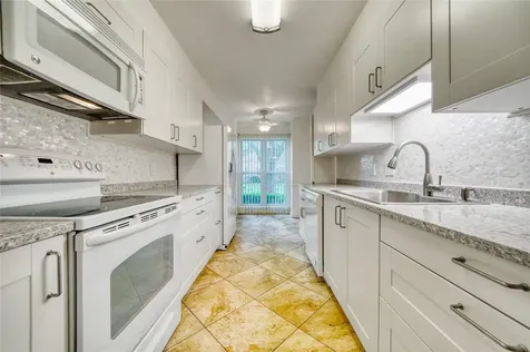 13376 Trail Hollow Drive 3376 Houston TX 77079