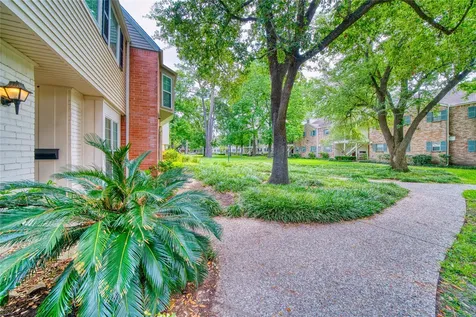 13376 Trail Hollow Drive 3376 Houston TX 77079