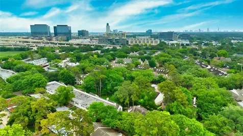 13376 Trail Hollow Drive 3376 Houston TX 77079