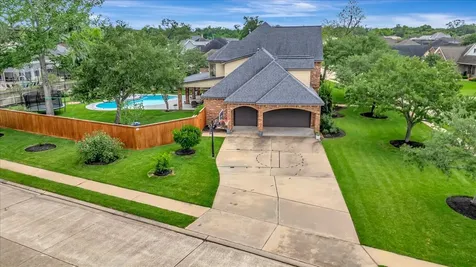 51 Deerwood Court Lake Jackson TX 77566