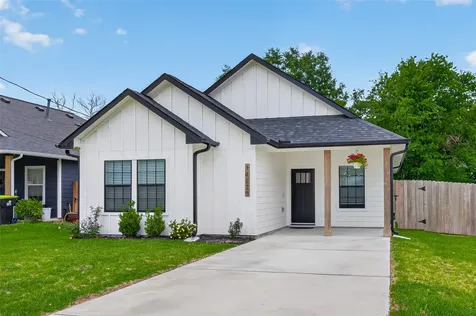14225 W Richmond Street Needville TX 77461