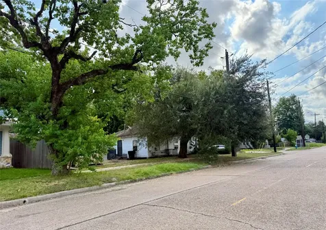 3420 Delano Street Houston TX 77004