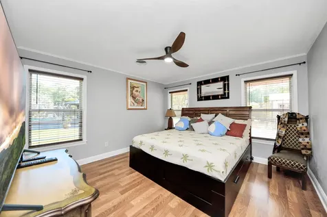 142 Wall Street Cleveland TX 77327