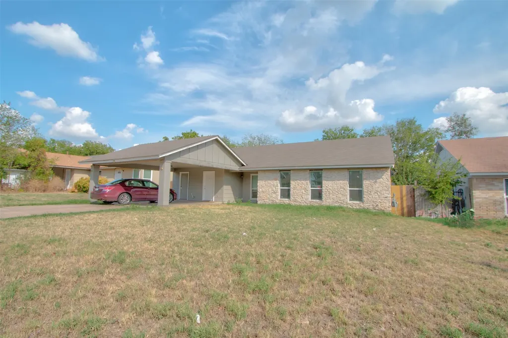 10621 Lanshire Drive A Austin TX 78758