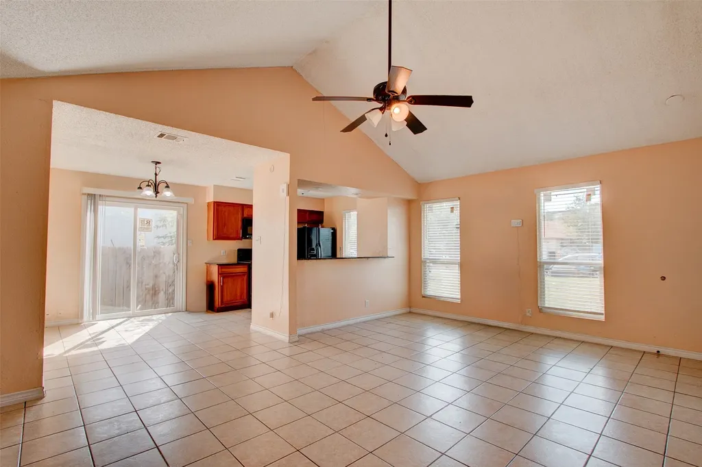 10621 Lanshire Drive A Austin TX 78758