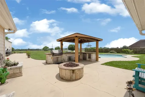13514 Jbk Memorial Drive Willis TX 77318