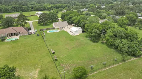 13514 Jbk Memorial Drive Willis TX 77318