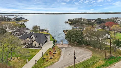 13514 Jbk Memorial Drive Willis TX 77318