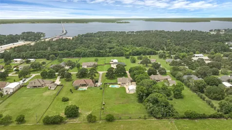 13514 Jbk Memorial Drive Willis TX 77318