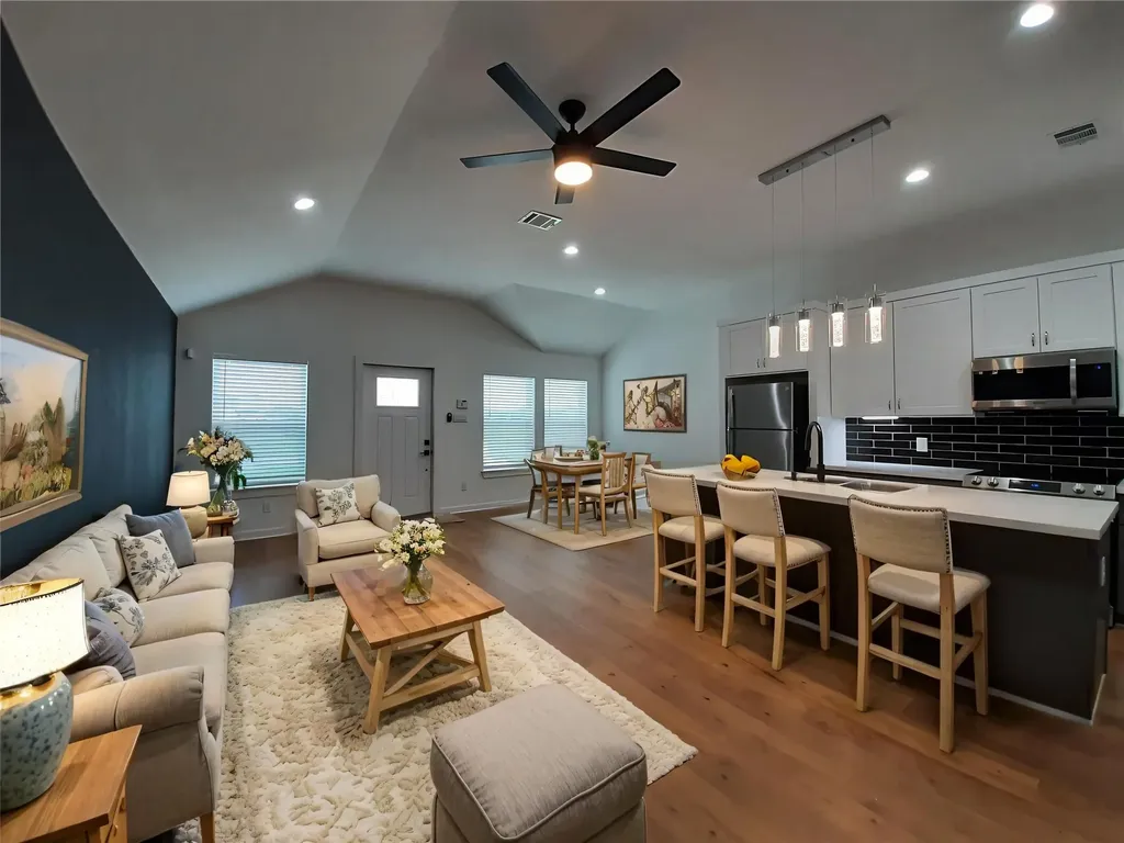 4530 Mayflower Street Houston TX 77051