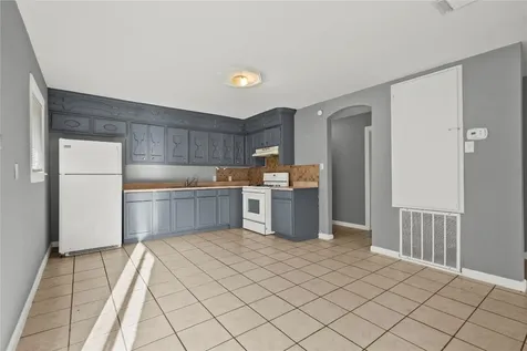 206 S Texas Street Texas City TX 77591