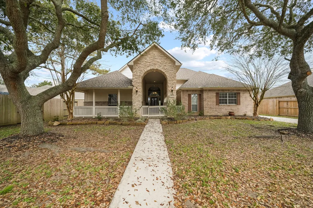 937 Mystic Village Lane Seabrook TX 77586