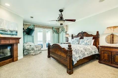 4227 Vista Boulevard Galveston TX 77554