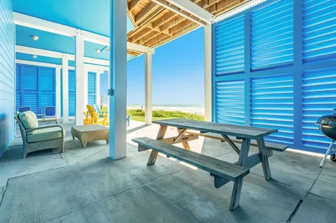4227 Vista Boulevard Galveston TX 77554