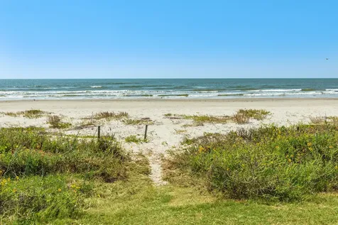 4227 Vista Boulevard Galveston TX 77554