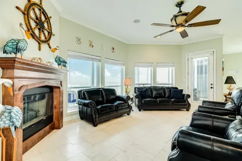 4227 Vista Boulevard Galveston TX 77554