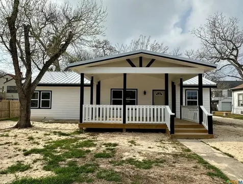 1008 Gonzales Street Cuero TX 77954