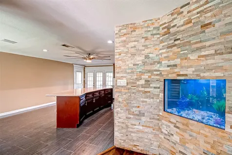 4804 Saxon Street Bellaire TX 77401