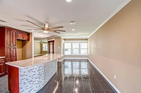 4804 Saxon Street Bellaire TX 77401