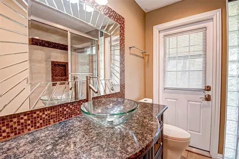 4804 Saxon Street Bellaire TX 77401
