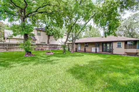 4804 Saxon Street Bellaire TX 77401