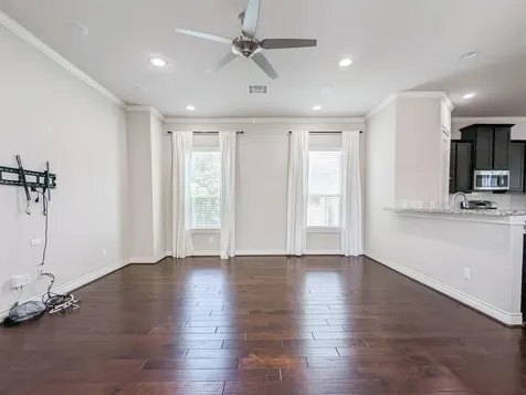 5323 Kiam Street Houston TX 77007