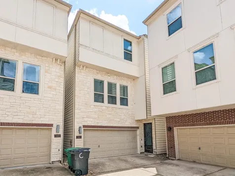 5323 Kiam Street Houston TX 77007