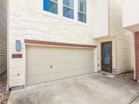 5323 Kiam Street Houston TX 77007
