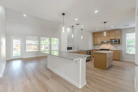 27 Fraiser Fir Place Spring TX 77389