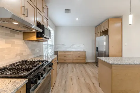 27 Fraiser Fir Place Spring TX 77389