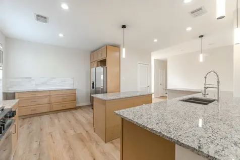 27 Fraiser Fir Place Spring TX 77389