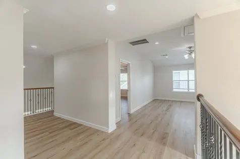 27 Fraiser Fir Place Spring TX 77389