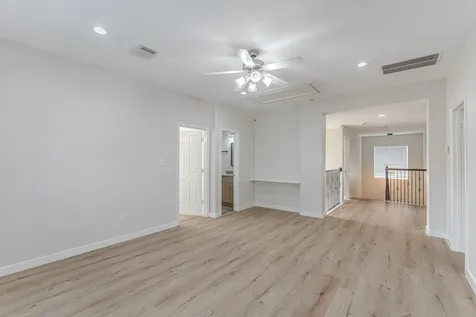 27 Fraiser Fir Place Spring TX 77389