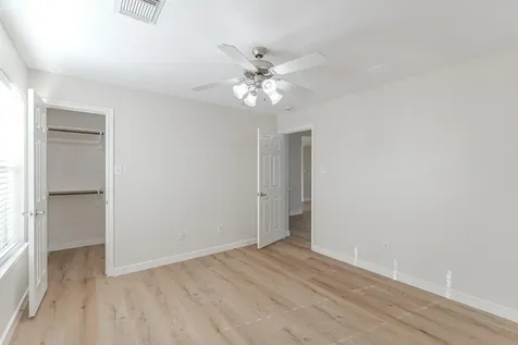 27 Fraiser Fir Place Spring TX 77389