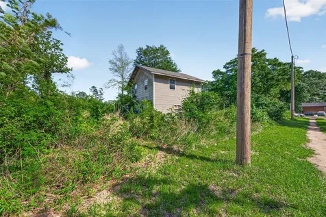 5616 Tall Pine Road Navasota TX 77868