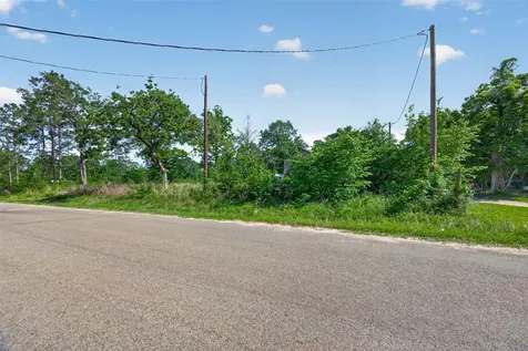 5616 Tall Pine Road Navasota TX 77868