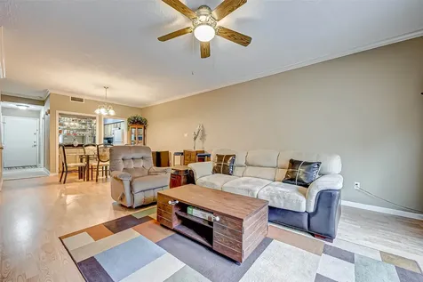 5976 Woodway Place Court Houston TX 77057