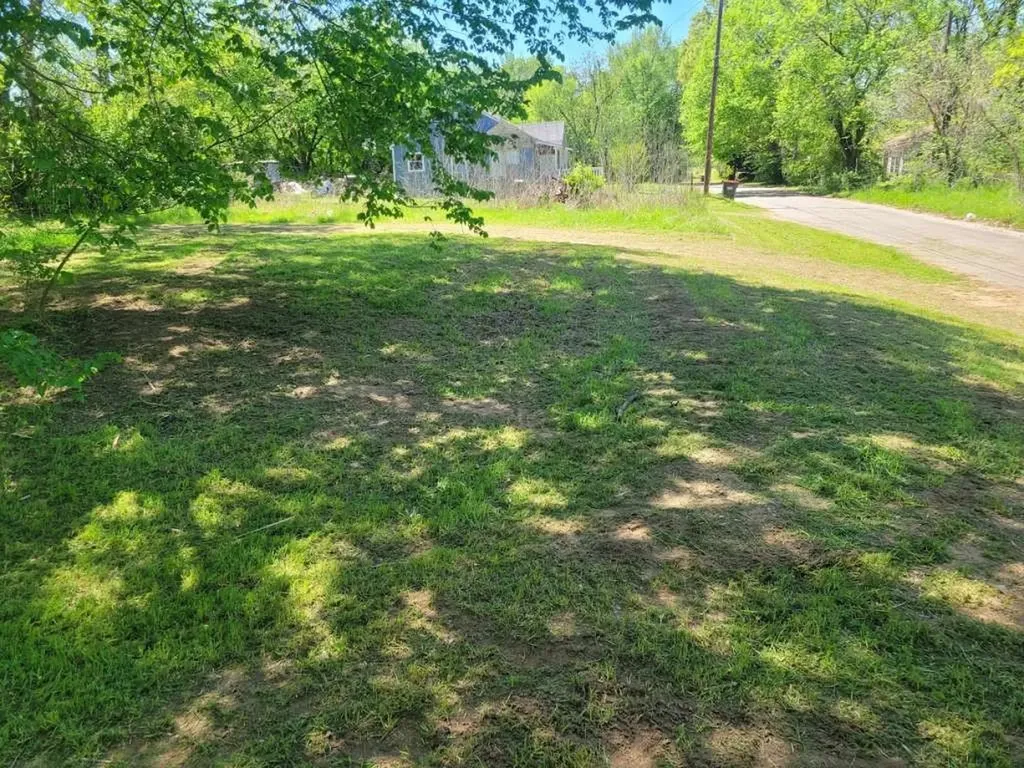 545 13th Street NW Paris TX 75460