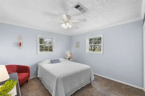 2042 Us Highway 77 Lott TX 76656