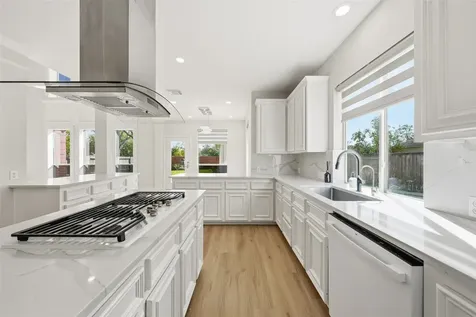 2302 Upland Park Drive Sugar Land TX 77479