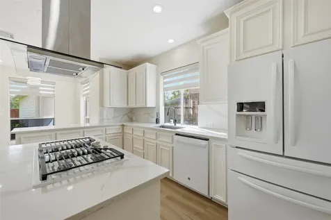 2302 Upland Park Drive Sugar Land TX 77479