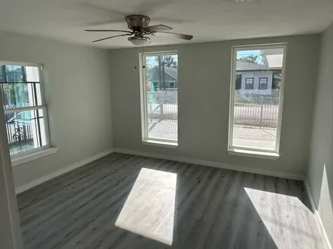 1912 Gentry Street Houston TX 77009