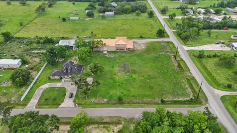 5930 County Road 396 Alvin TX 77511