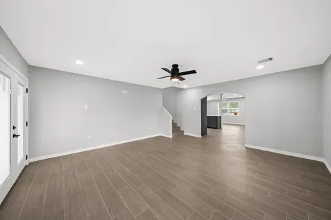 5930 County Road 396 Alvin TX 77511